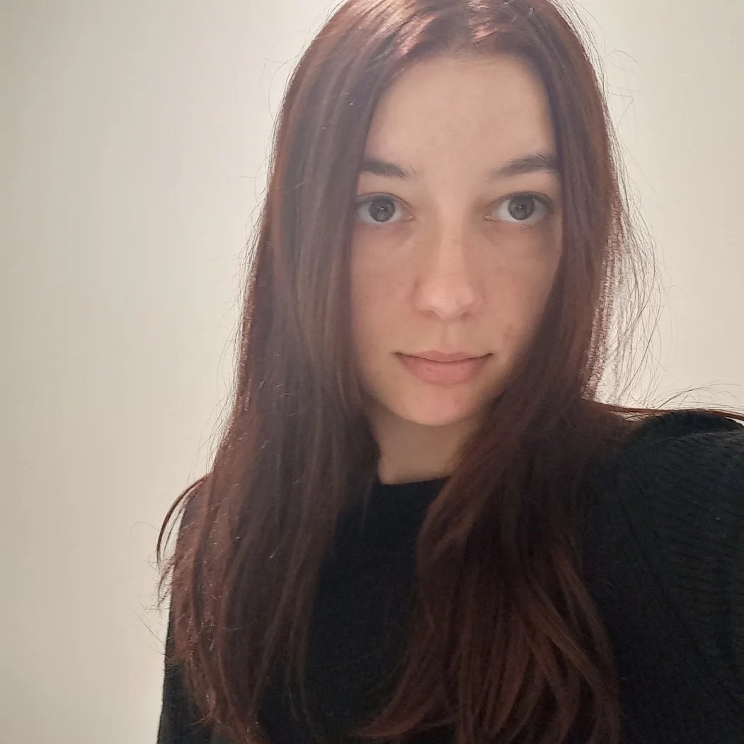 Emma #RuDCnHvZ