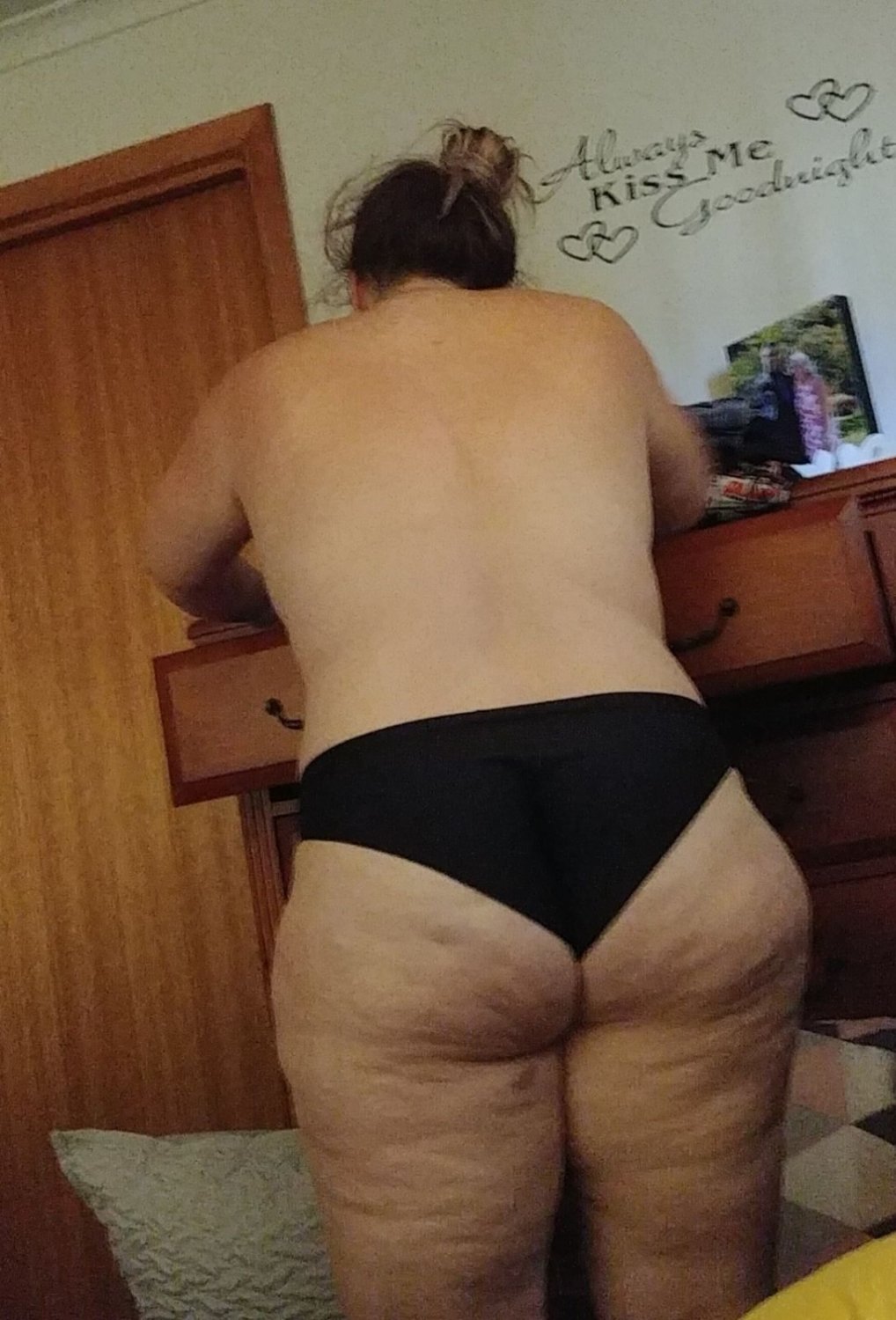 Australian wife, 38, thicc and thiccer - Porn - EroMe