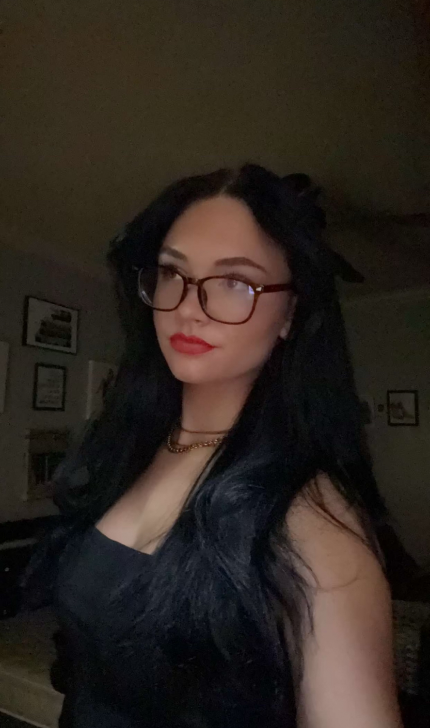 My friend her rent is due and need money, get some hot stuff if you help😘🥰 add her on dc #2PZuvx2U